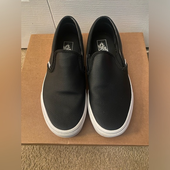 🖤Worn Once! Black Leather Slip-On Vans- M8.5/W10🖤 - Picture 4 of 7